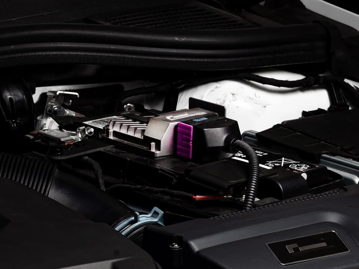 Racingline Power Control Module (OEM+ Tuning Box) EA888 Gen.4 moottoreille